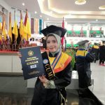 Perempuan Asal Baubau Didaulat Wisudawan Terbaik UHO Kendari, Bercita-cita Jadi Mensos
