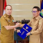 Yosep Sahaka Ditunjuk jadi Pelaksana Tugas Bupati Kolaka Timur